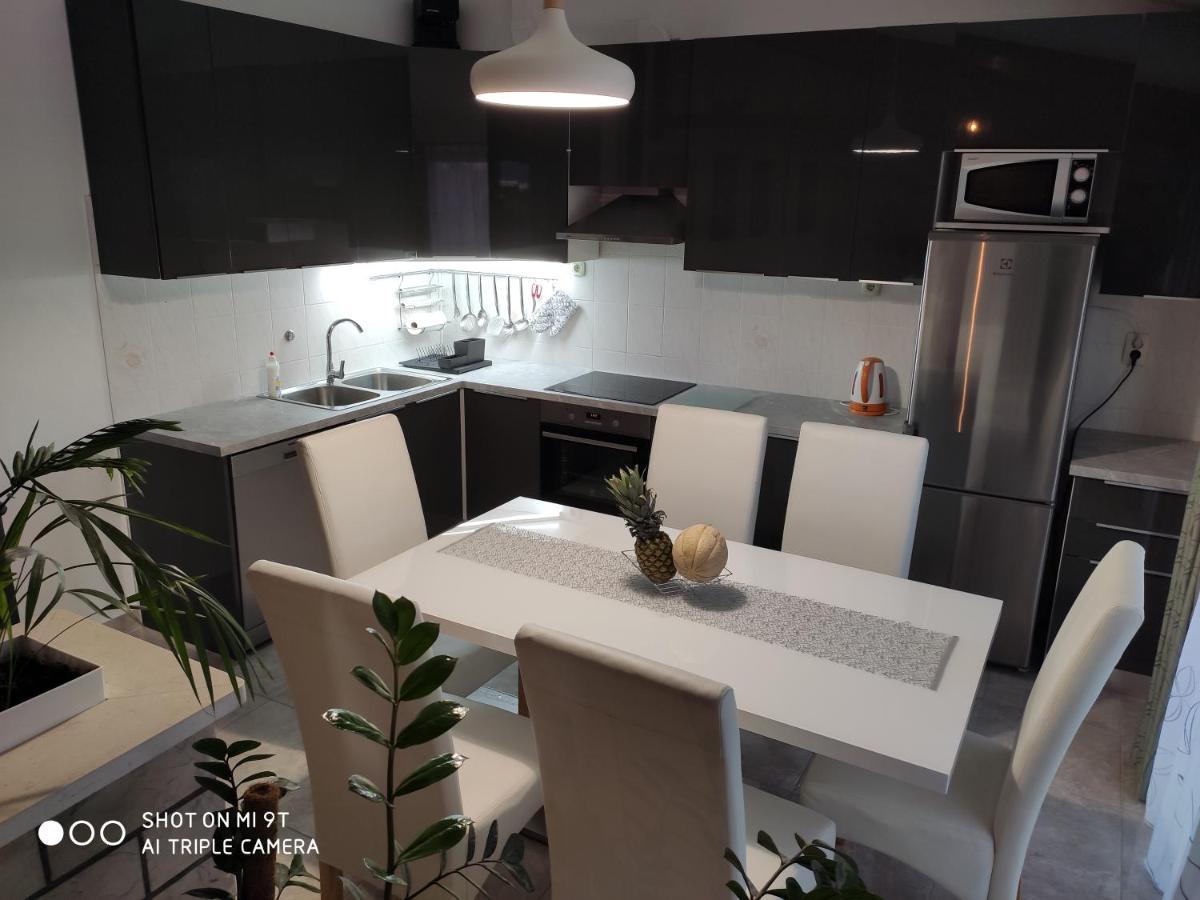 Apartment Burich Макарська Екстер'єр фото