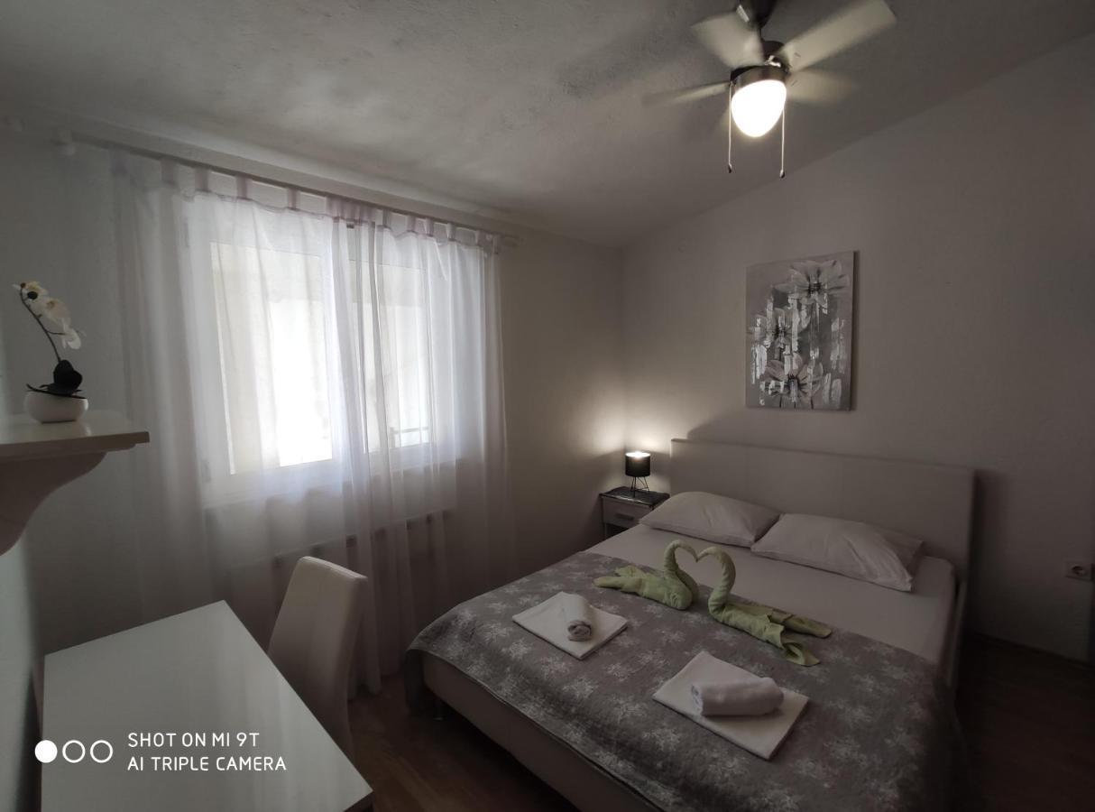 Apartment Burich Макарська Екстер'єр фото