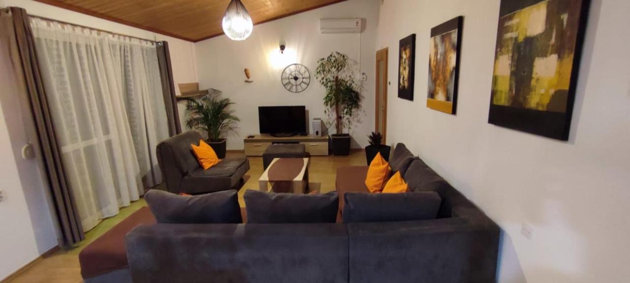 Apartment Burich Макарська Екстер'єр фото