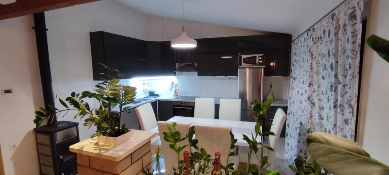 Apartment Burich Макарська Екстер'єр фото