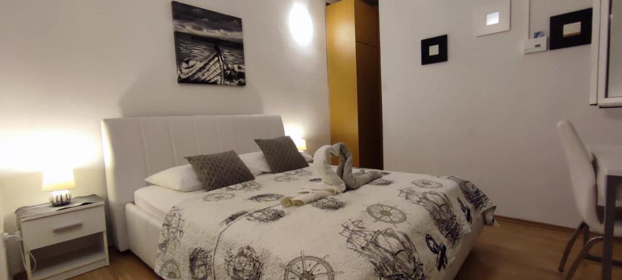 Apartment Burich Макарська Екстер'єр фото