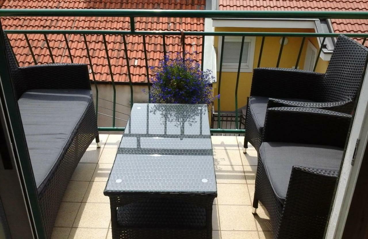 Apartment Burich Макарська Екстер'єр фото